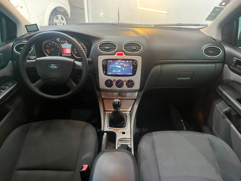 FOCUS 1.6 GLX 8V GASOLINA 4P MANUAL - 2011 - ESTâNCIA VELHA