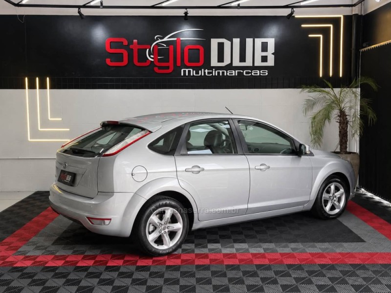 FOCUS 1.6 GLX 8V GASOLINA 4P MANUAL - 2011 - ESTâNCIA VELHA