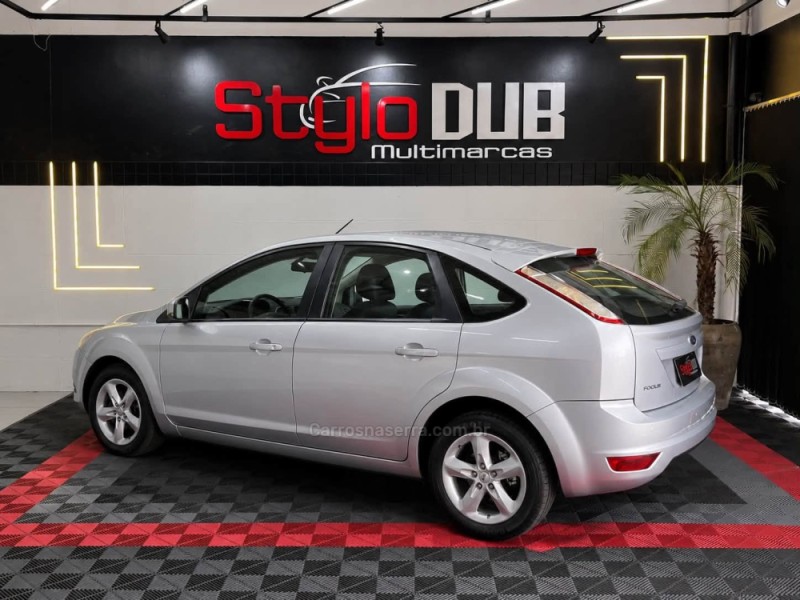 FOCUS 1.6 GLX 8V GASOLINA 4P MANUAL - 2011 - ESTâNCIA VELHA