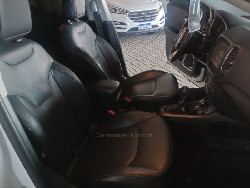 COMPASS 2.0 16V DIESEL LONGITUDE 4X4 AUTOMÁTICO - 2017 - CAXIAS DO SUL