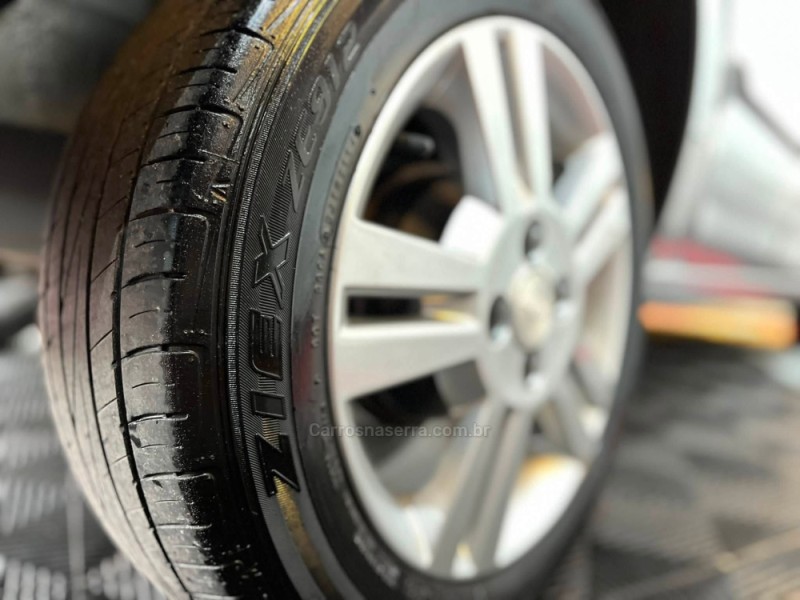 AGILE 1.4 MPFI LTZ 8V FLEX 4P MANUAL - 2011 - ESTâNCIA VELHA