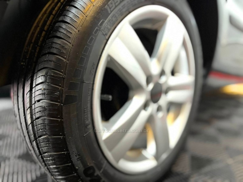 FOX 1.0 MI 8V FLEX 2P MANUAL - 2009 - ESTâNCIA VELHA