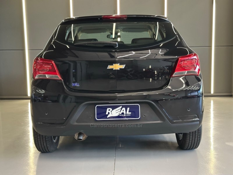 ONIX 1.4 MPFI LT 8V FLEX 4P MANUAL - 2019 - SAPIRANGA