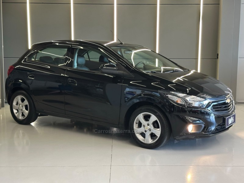 ONIX 1.4 MPFI LT 8V FLEX 4P MANUAL - 2019 - SAPIRANGA
