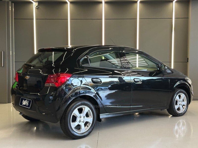 ONIX 1.4 MPFI LT 8V FLEX 4P MANUAL - 2019 - SAPIRANGA