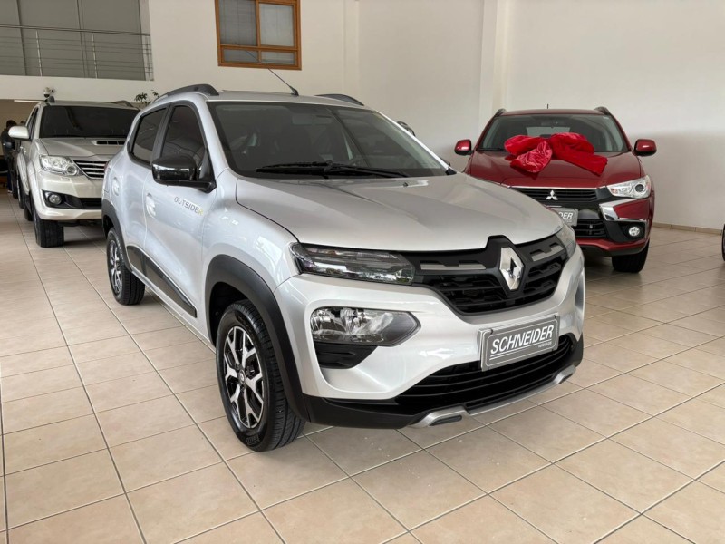 kwid 1.0 12v outsider flex 4p manual 2023 nova petropolis