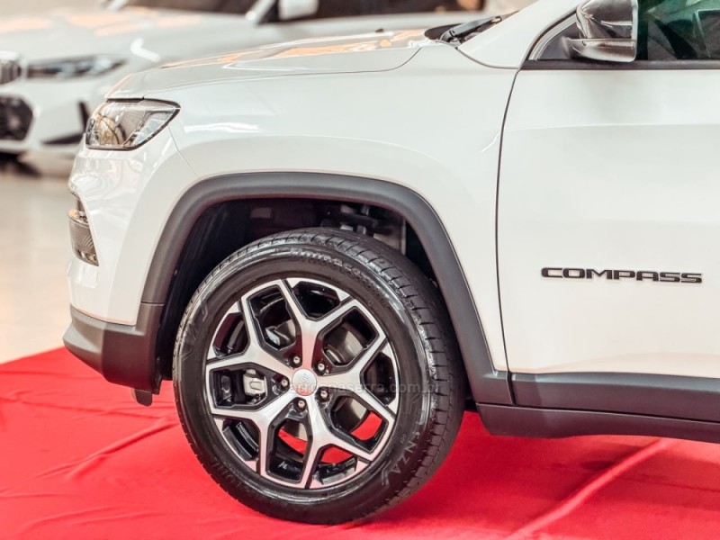 COMPASS 1.3 LONGITUDE T270 16V TURBO FLEX 4P AUTOMÁTICO - 2025 - NOVA PRATA