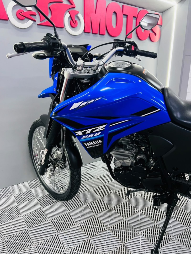 XTZ 250 LANDER - 2023 - CAMPO BOM