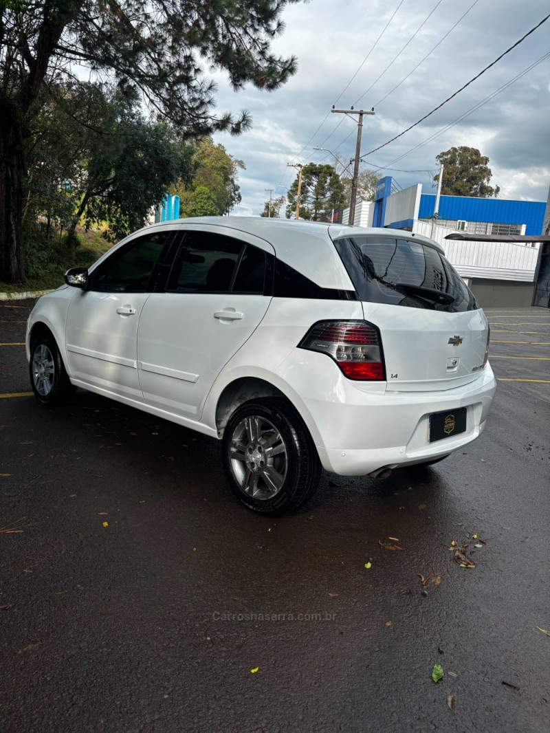 AGILE 1.4 MPFI LTZ 8V FLEX 4P MANUAL - 2013 - PASSO FUNDO