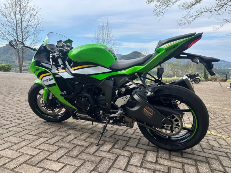 NINJA ZX-6R 636  - 2025 - IVOTI