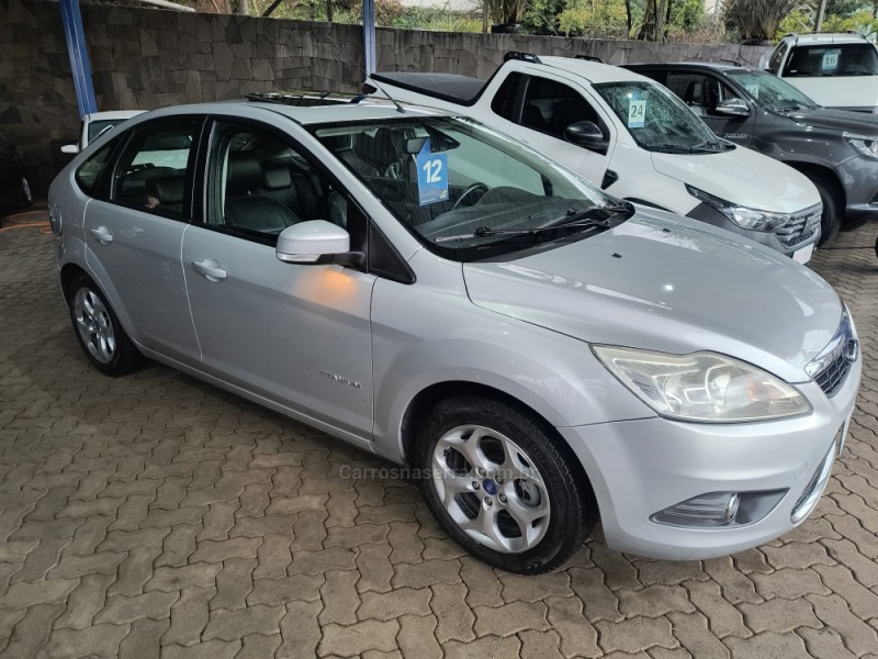 focus 2.0 titanium hatch 16v flex 4p automatico 2012 bento goncalves