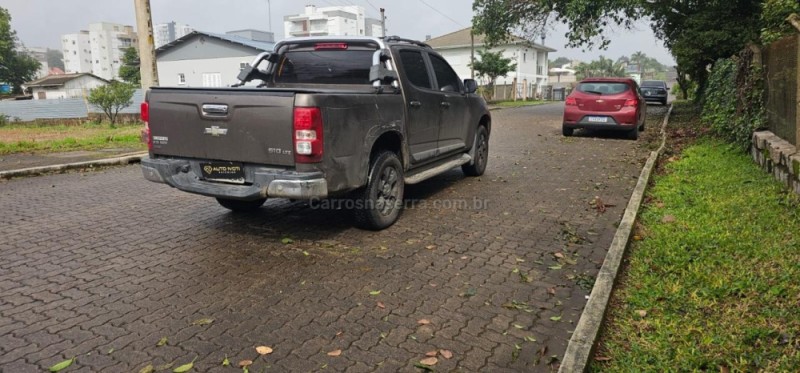 S10 2.2 MPFI DLX 4X2 CE 8V GASOLINA 2P MANUAL - 2014 - IVOTI