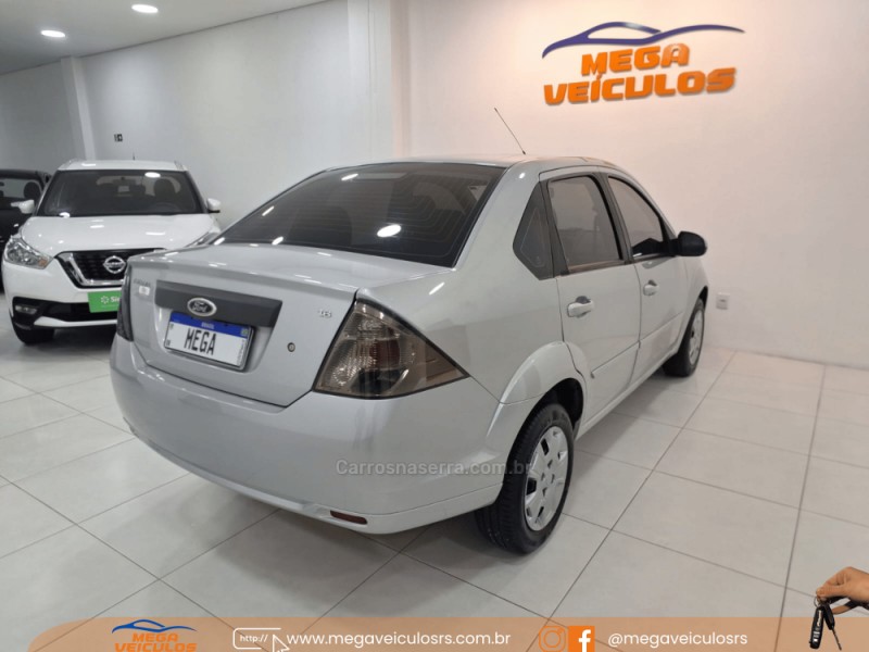 FIESTA 1.6 ROCAM SEDAN 8V FLEX 4P MANUAL - 2011 - BENTO GONçALVES
