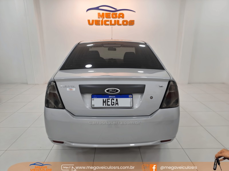 FIESTA 1.6 ROCAM SEDAN 8V FLEX 4P MANUAL - 2011 - BENTO GONçALVES