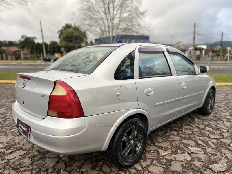 CORSA 1.0 MPFI MAXX 8V FLEX 4P MANUAL - 2004 - DOIS IRMãOS