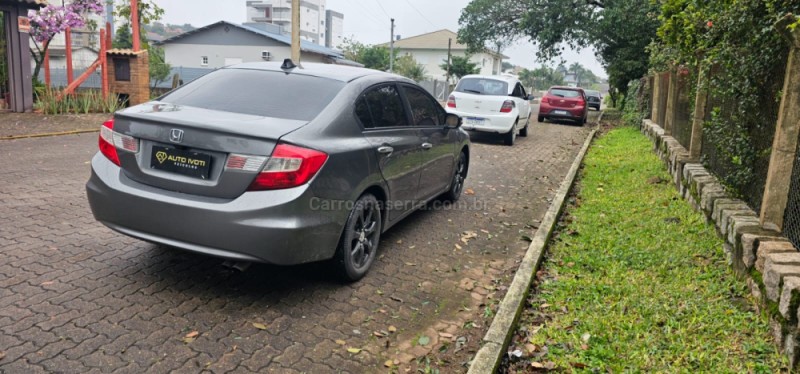 CIVIC 1.8 EXS 16V FLEX 4P AUTOMÁTICO - 2013 - IVOTI