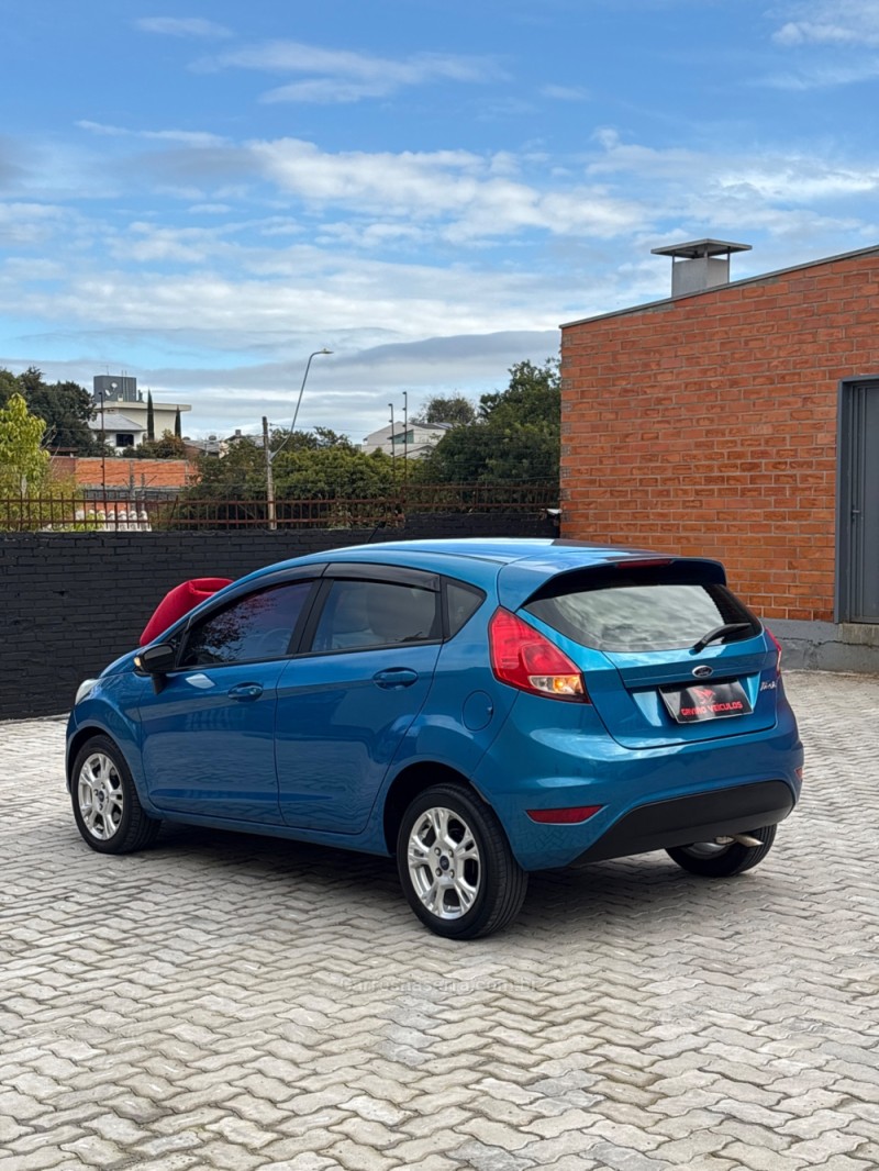 FIESTA 1.5 SE HATCH 16V FLEX 4P MANUAL - 2014 - CAXIAS DO SUL