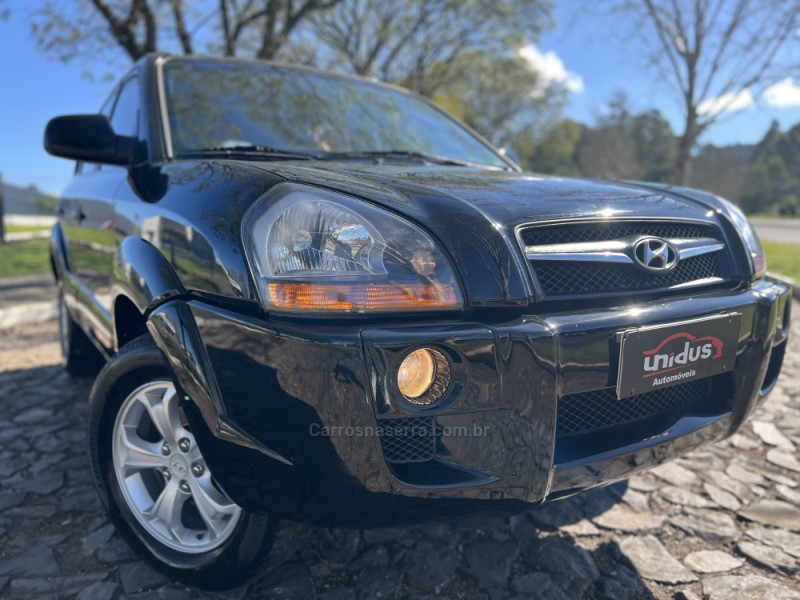 TUCSON 2.0 MPFI GLS 16V 143CV 2WD FLEX 4P AUTOMÁTICO - 2014 - DOIS IRMãOS