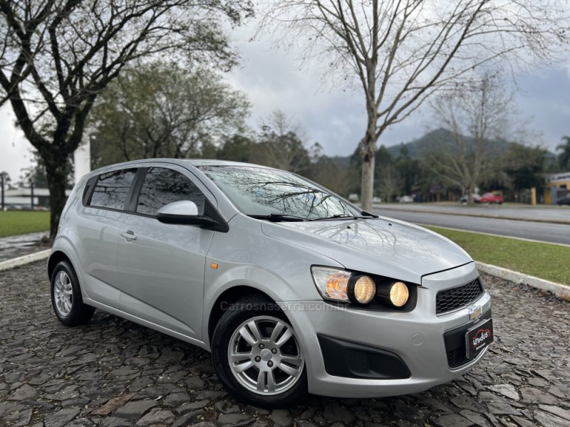 SONIC 1.6 LT SEDAN 16V FLEX 4P AUTOMÁTICO - 2014 - DOIS IRMãOS