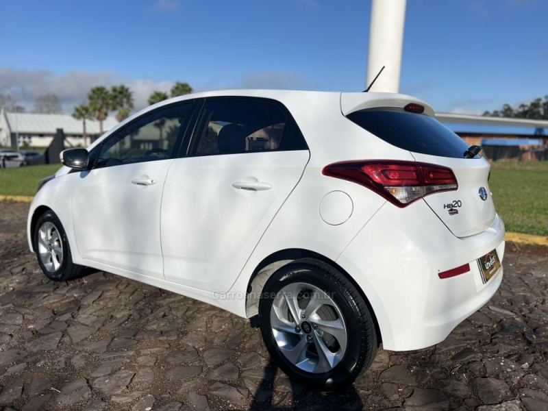 HB20 1.6 COMFORT PLUS 16V FLEX 4P AUTOMÁTICO - 2016 - DOIS IRMãOS