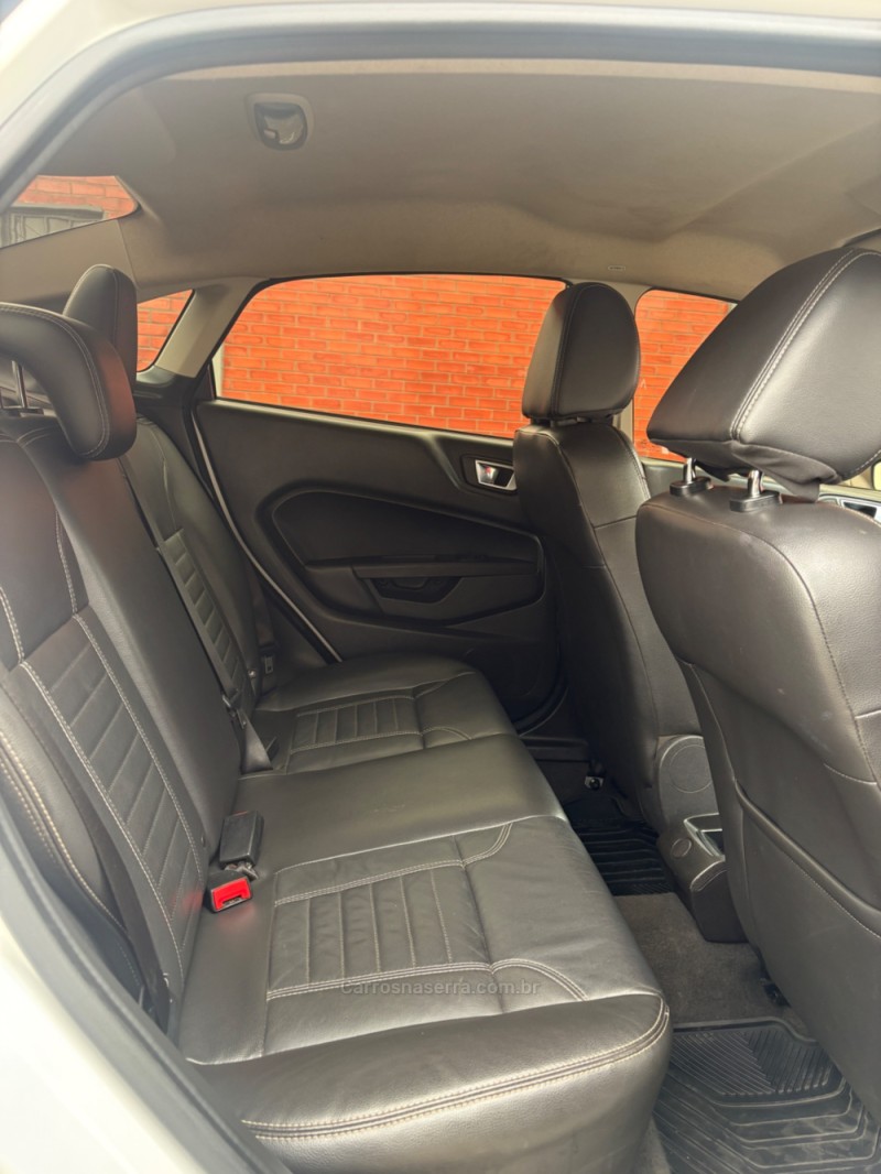 FIESTA 1.6 TITANIUM SEDAN 16V FLEX 4P AUTOMÁTICO - 2014 - CAXIAS DO SUL
