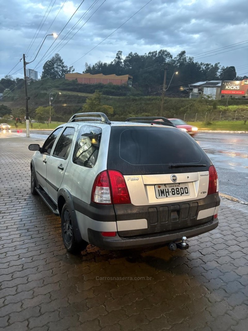 PALIO 1.8 MPI ADVENTURE WEEKEND 8V FLEX 4P MANUAL - 2005 - CAXIAS DO SUL