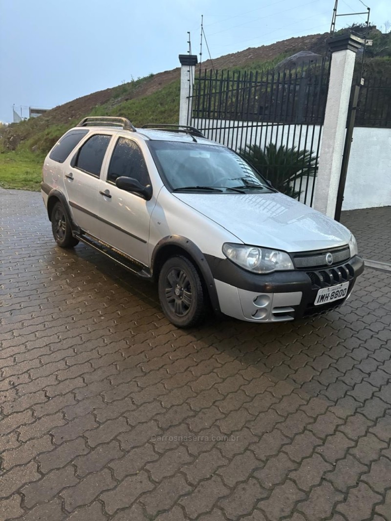 PALIO 1.8 MPI ADVENTURE WEEKEND 8V FLEX 4P MANUAL - 2005 - CAXIAS DO SUL
