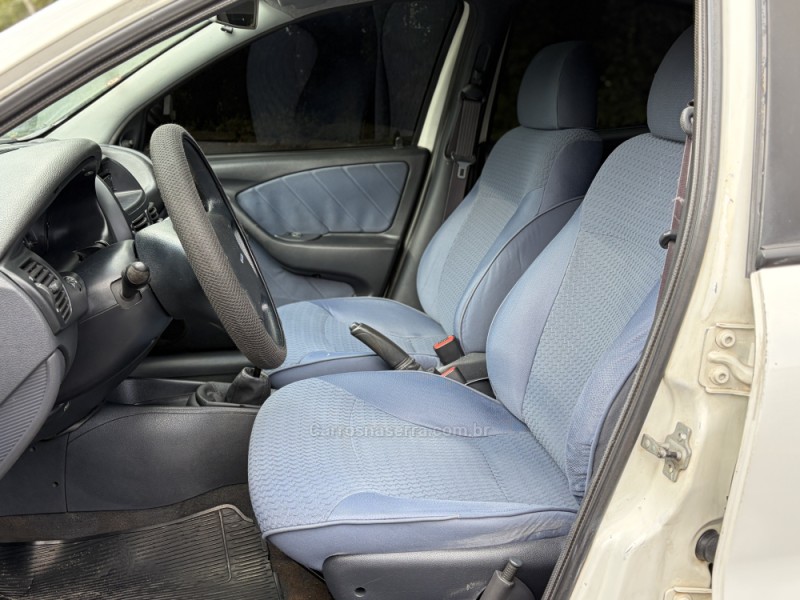 BRAVA 1.6 MPI SX 16V 106CV GASOLINA 4P MANUAL - 2003 - FLORES DA CUNHA