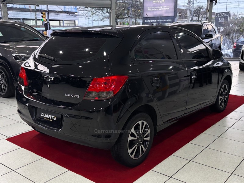 ONIX 1.4 MPFI LTZ 8V FLEX 4P MANUAL - 2013 - PORTO ALEGRE