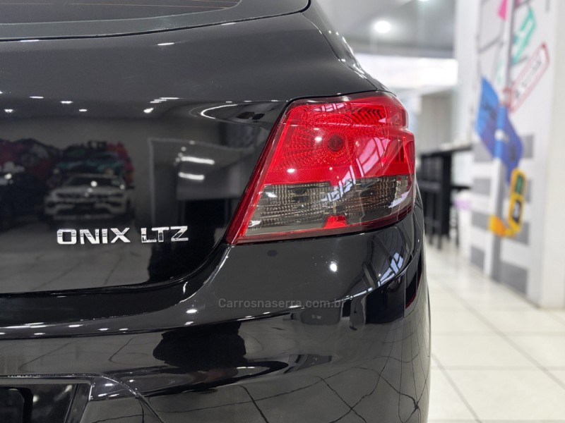 ONIX 1.4 MPFI LTZ 8V FLEX 4P MANUAL - 2013 - PORTO ALEGRE