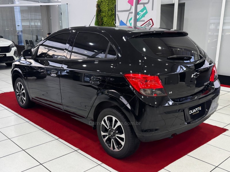 ONIX 1.4 MPFI LTZ 8V FLEX 4P MANUAL - 2013 - PORTO ALEGRE
