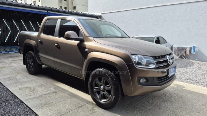 AMAROK 2.0 4X4 TDI COMFORTILINE CD DIESEL 4P AUTOMÁTICO - 2016 - CAXIAS DO SUL