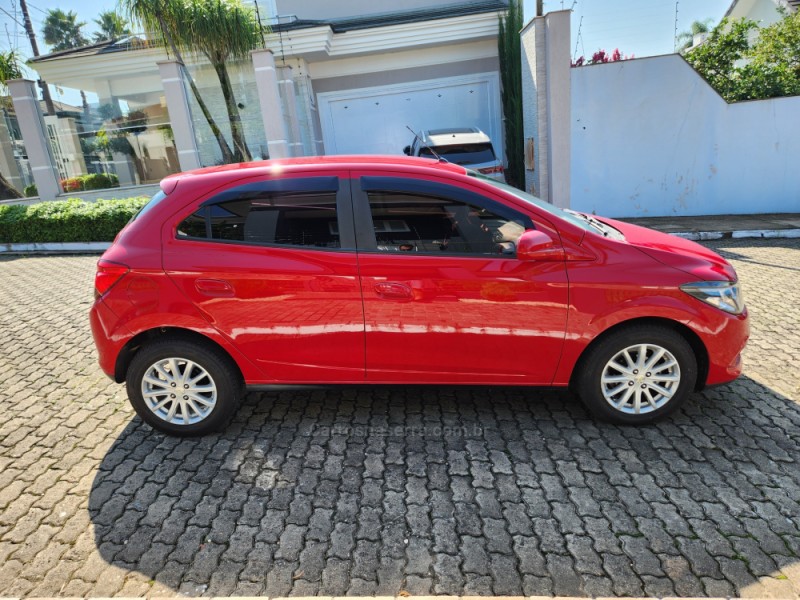 ONIX 1.4 MPFI LT 8V FLEX 4P MANUAL - 2015 - MONTENEGRO
