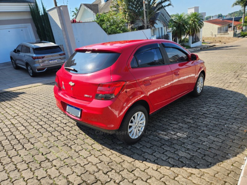 ONIX 1.4 MPFI LT 8V FLEX 4P MANUAL - 2015 - MONTENEGRO
