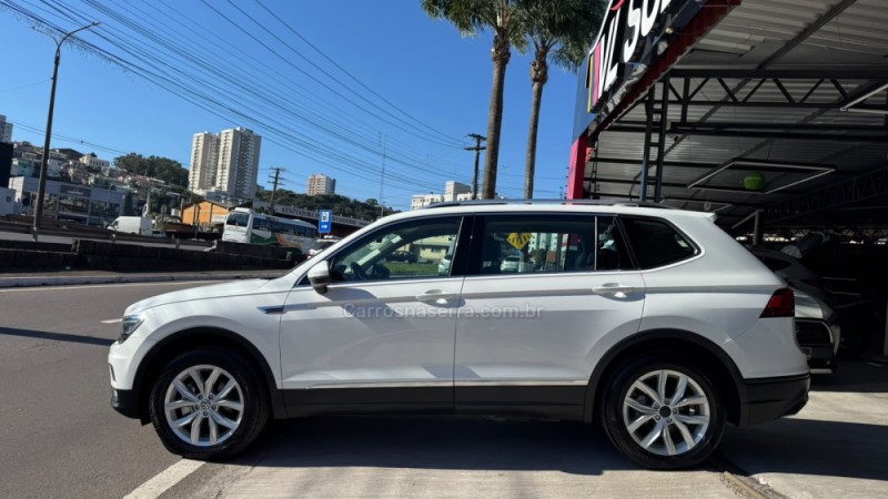 TIGUAN 1.4 ALLSPACE COMFORT 250 TSI FLEX 4P - 2018 - CAXIAS DO SUL