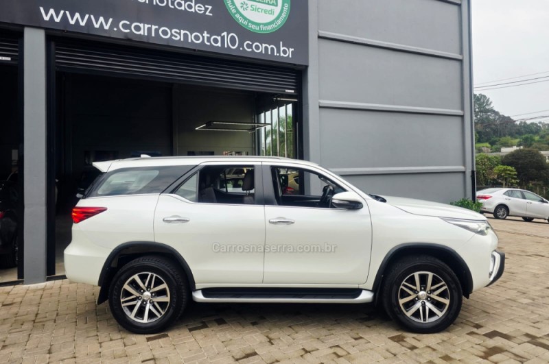 HILUX SW4 2.8 SRX 4X4 16V TURBO INTERCOOLER DIESEL 4P AUTOMÁTICO - 2017 - LAJEADO