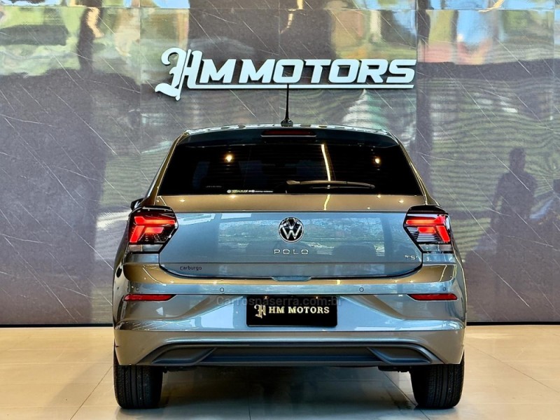 POLO 1.0 170 TSI 12V HIGHLINE FLEX 4P AUTOMÁTICO - 2024 - CAXIAS DO SUL