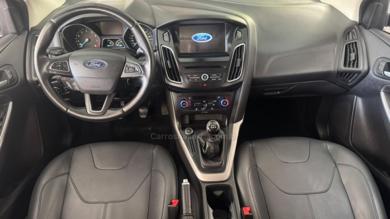 FOCUS 1.6 SE PLUS 16V FLEX 4P MANUAL - 2017 - CAXIAS DO SUL