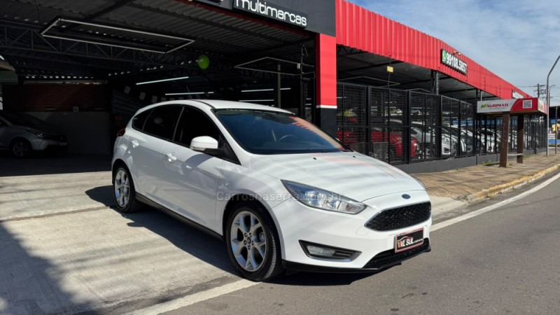 FOCUS 1.6 SE PLUS 16V FLEX 4P MANUAL - 2017 - CAXIAS DO SUL