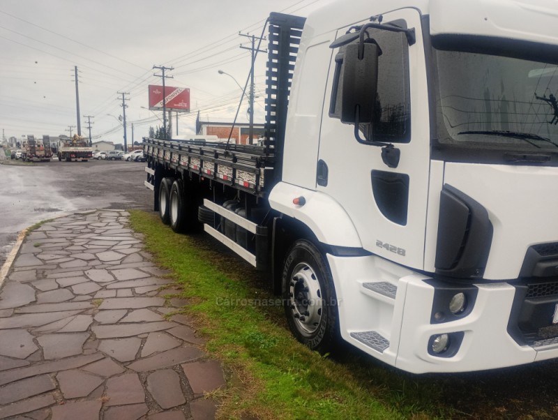 CARGO 2428 E T 3 EIXOS - 2012 - FARROUPILHA