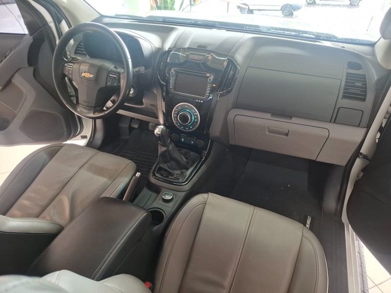 S10 2.5 LTZ 4X4 CD 16V FLEX 4P MANUAL - 2015 - FARROUPILHA