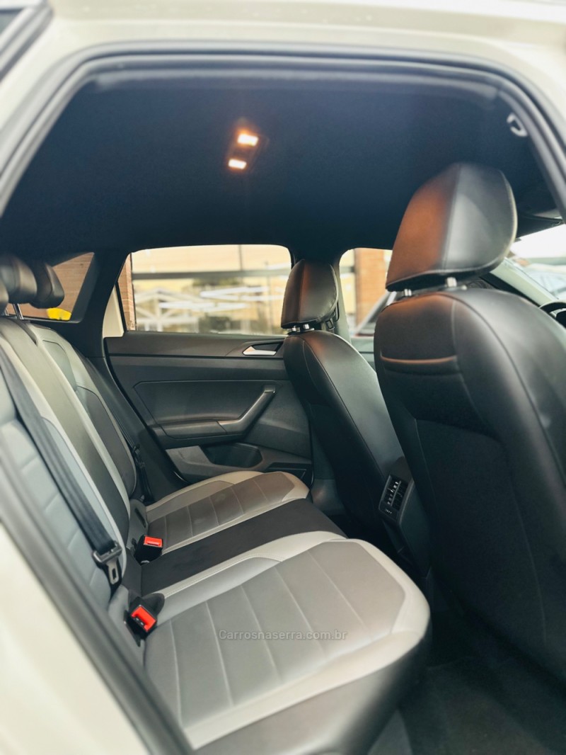 NIVUS 1.0 TSI HIGHLINE FLEX 4P AUTOMÁTICO - 2023 - CANELA