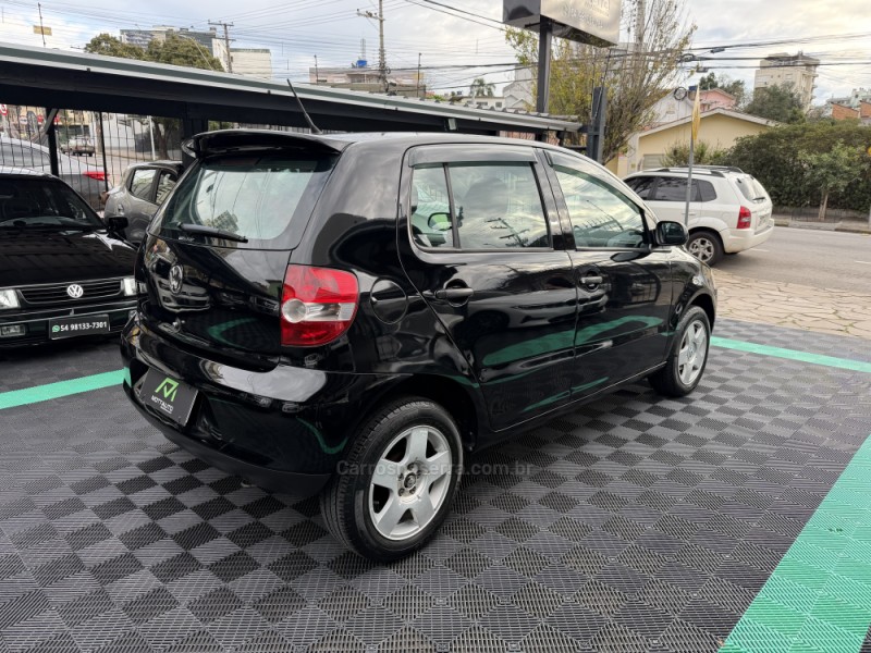 FOX 1.0 MI 8V FLEX 2P MANUAL - 2009 - CAXIAS DO SUL