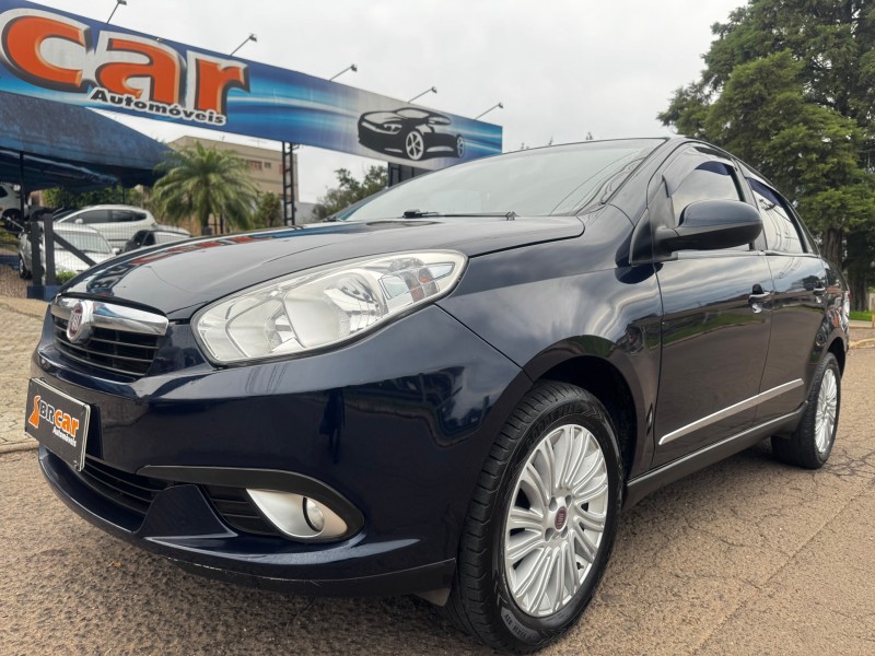 grand siena 1.6 mpi essence 16v flex 4p manual 2013 dois irmaos
