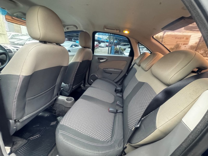 GRAND SIENA 1.6 MPI ESSENCE 16V FLEX 4P MANUAL - 2013 - DOIS IRMãOS