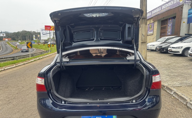 GRAND SIENA 1.6 MPI ESSENCE 16V FLEX 4P MANUAL - 2013 - DOIS IRMãOS