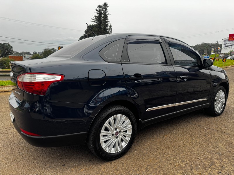 GRAND SIENA 1.6 MPI ESSENCE 16V FLEX 4P MANUAL - 2013 - DOIS IRMãOS