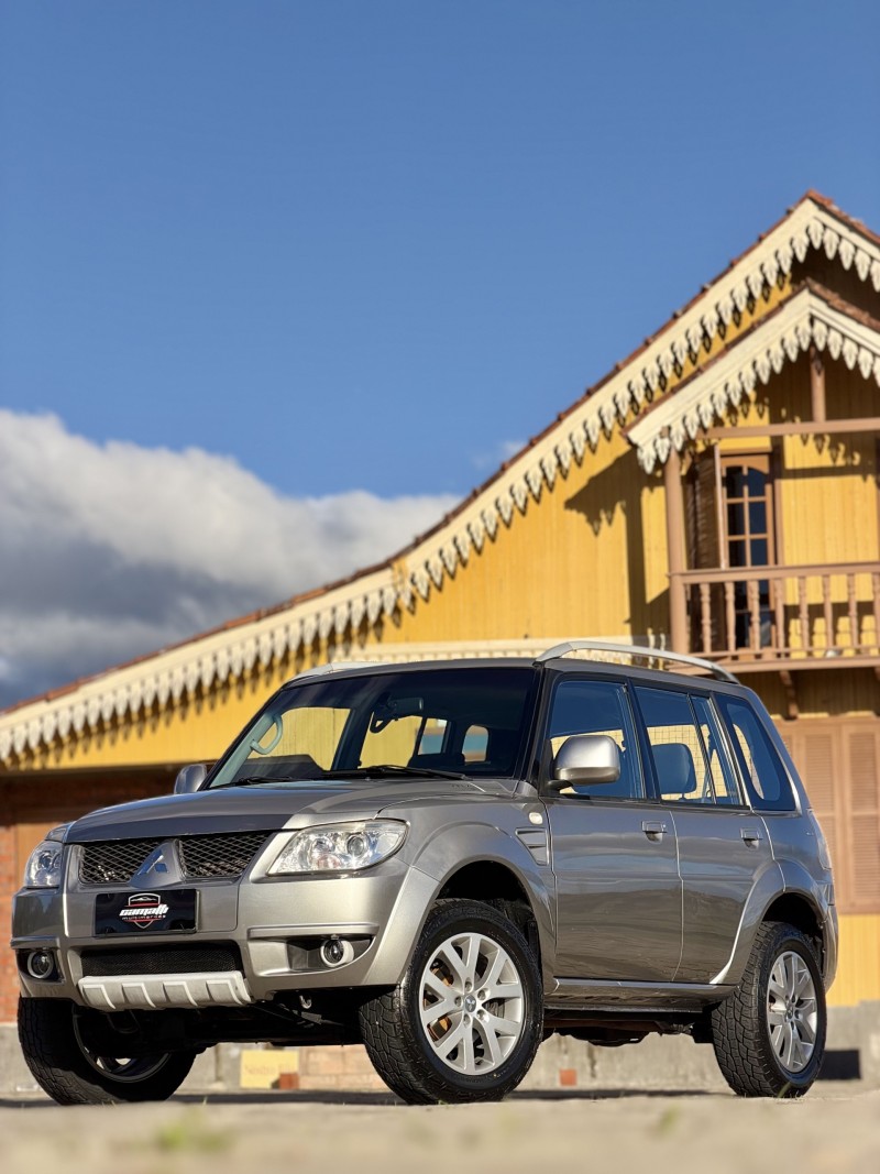 PAJERO TR4 2.0 4X4 16V 133CV FLEX 4P AUTOMÁTICO - 2012 - ANTôNIO PRADO