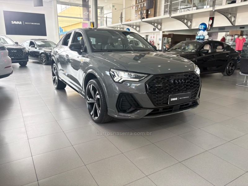 Q3 2.0 TFSI PERFORMANCE BLACK QUATTRO GASOLINA 4P AUTOMÁTICO - 2025 - NOVO HAMBURGO