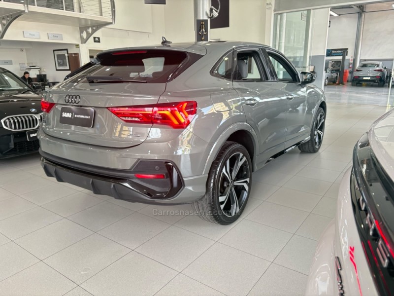 Q3 2.0 TFSI PERFORMANCE BLACK QUATTRO GASOLINA 4P AUTOMÁTICO - 2025 - NOVO HAMBURGO